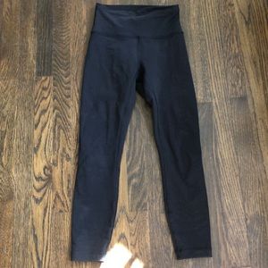 Lululemon wunder under 7/8 Luon size 4